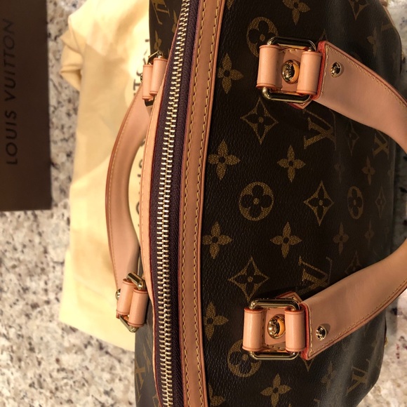 SOLD. Louis Vuitton LV Retiro PM Bag - Picture 13 of 16